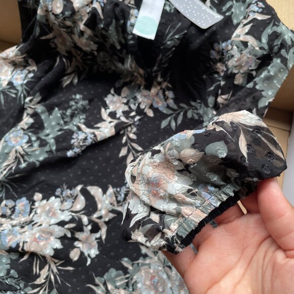 Daniel Rainn Black & Floral Sheer Ezperanza Ruffled Neck Detail Blouse - SIZE S - Picture 6 of 7